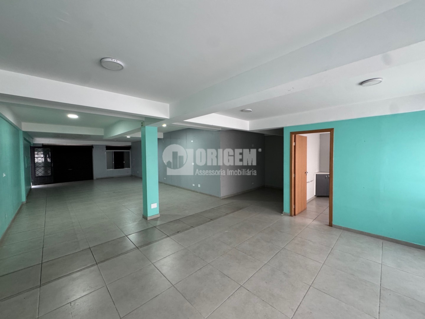 Loja para locacao no Reboucas em Curitiba com 263m² por R$ 6.000,00