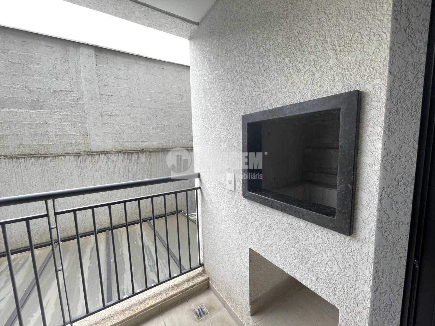 Apartamento para locacao no Campina do Siqueira em Curitiba com 66m² por R$ 3.333,33