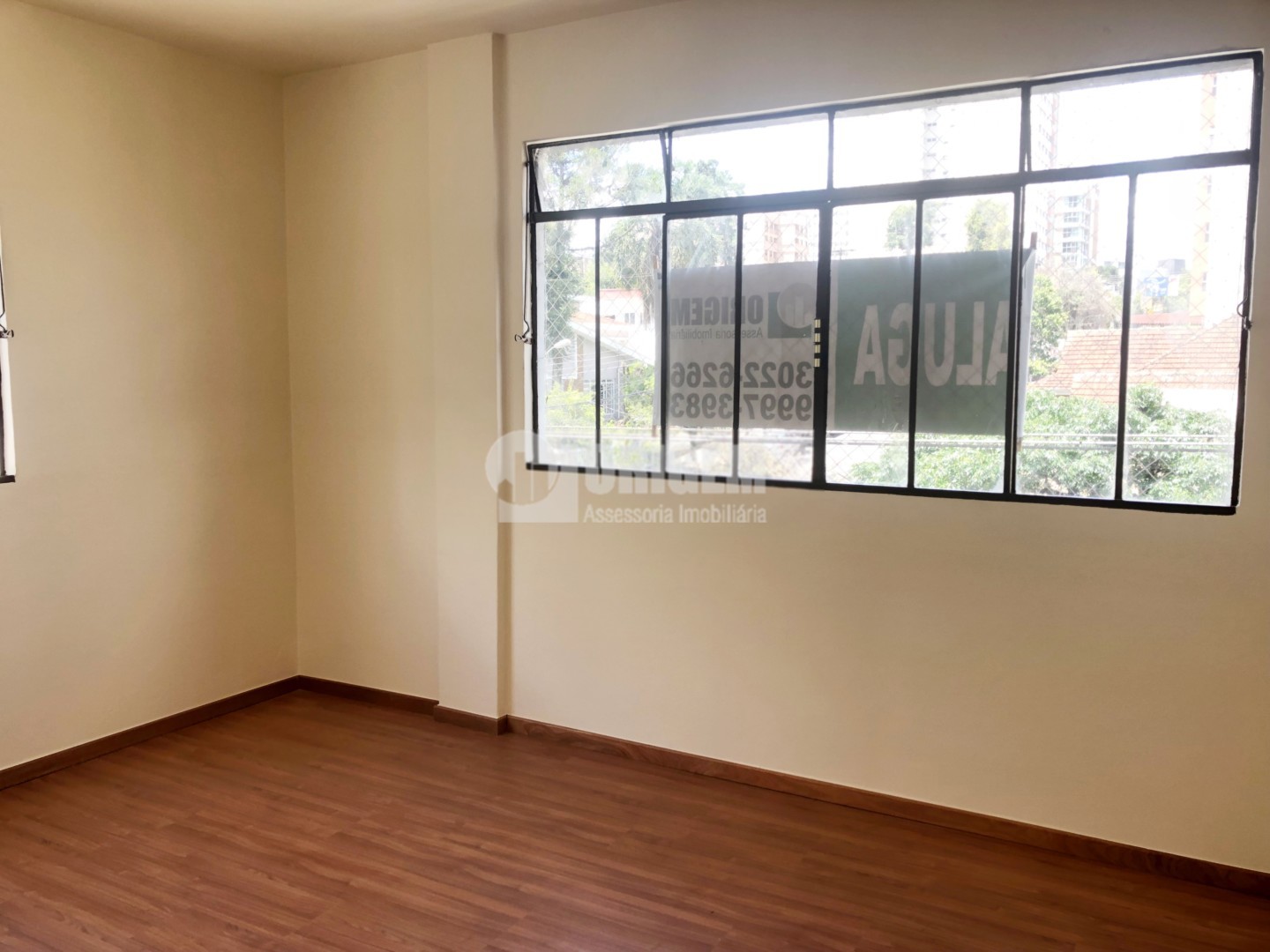 Apartamento para locacao no Centro em Curitiba com 151m² por R$ 3.200,00