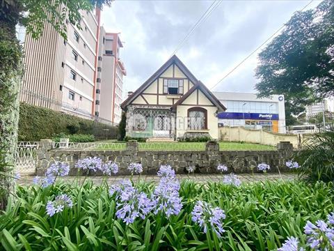 Casa para venda no Centro em Curitiba com 600m² por R$ 1.700.000,00