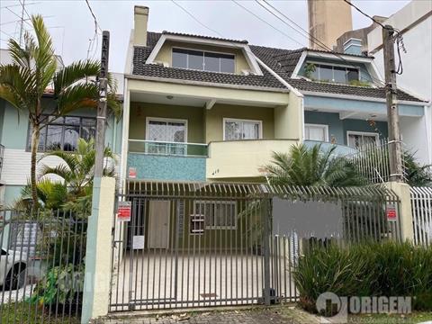 Sobrado para locacao no Agua Verde em Curitiba com 255m² por R$ 7.555,56