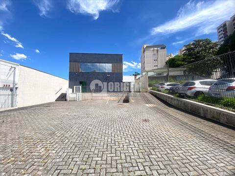 Área Comercial para locacao no Portao em Curitiba com 767m² por R$ 16.000,00