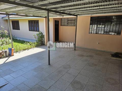 Casa Residencial para locacao no Boqueirao em Curitiba com 250m² por R$ 3.888,89