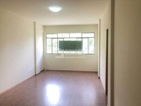 Apartamento para locacao no Centro em Curitiba com 151m² por R$ 3.200,00
