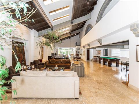 Casa Comercial para venda no Agua Verde em Curitiba com 787m² por R$ 2.990.000,00