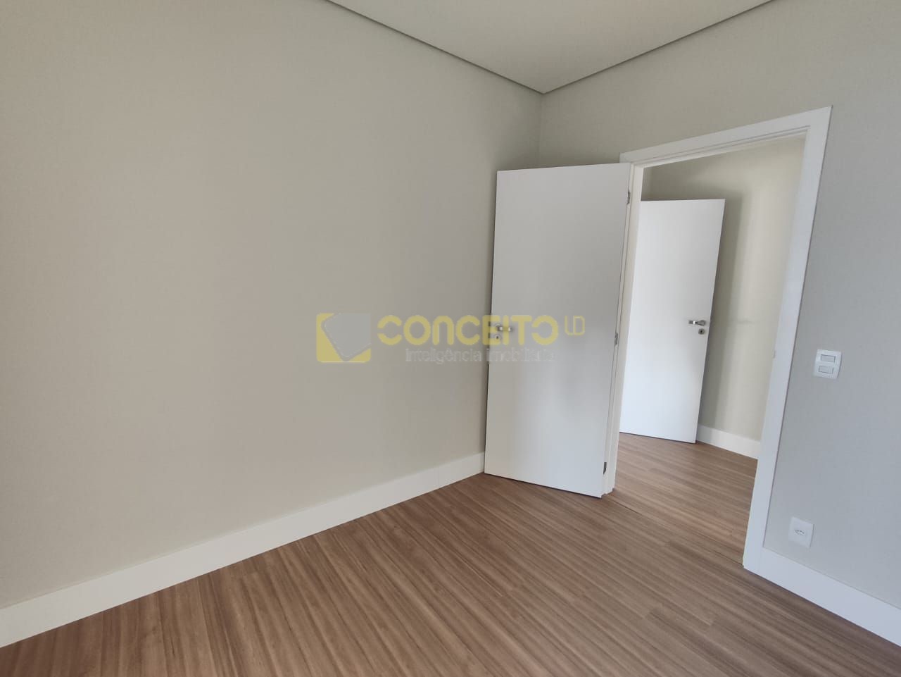 Apartamento para venda no Centro em Cambe com 265m² por R$ 1.450.000,00