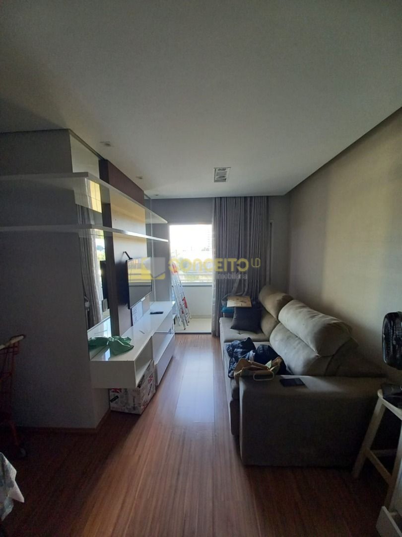 Apartamento para venda no Parque Jamaica em Londrina com 82,58m² por R$ 450.000,00