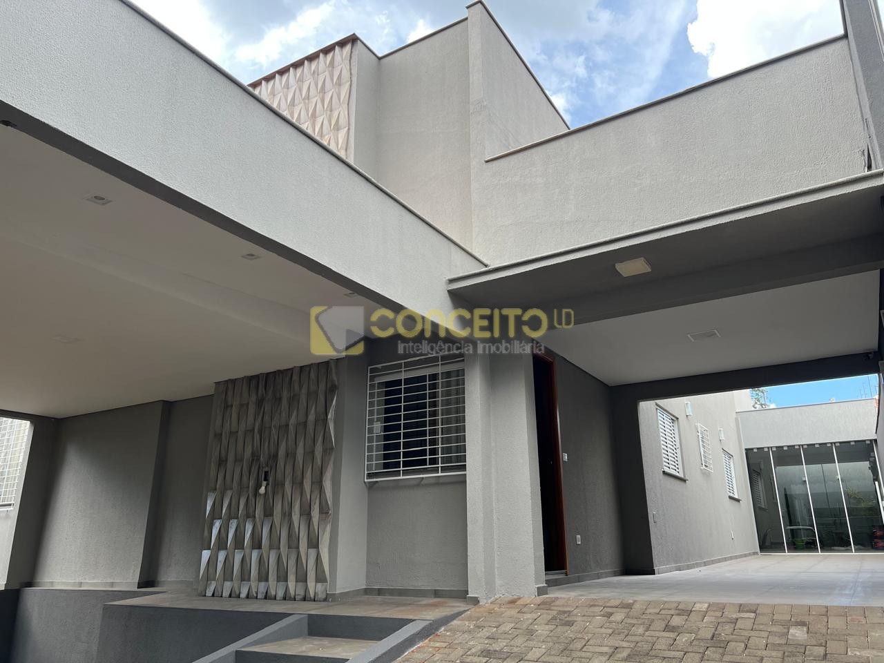 Casa para venda no Jardim Vila Rica em Cambe com 360m² por R$ 950.000,00