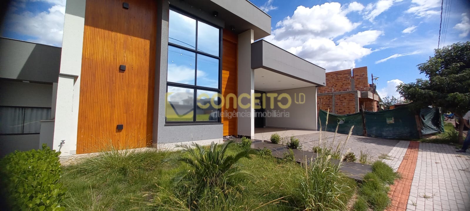Casa de Condominio para venda no Vila Salome em Cambe com 300m² por R$ 1.550.000,00