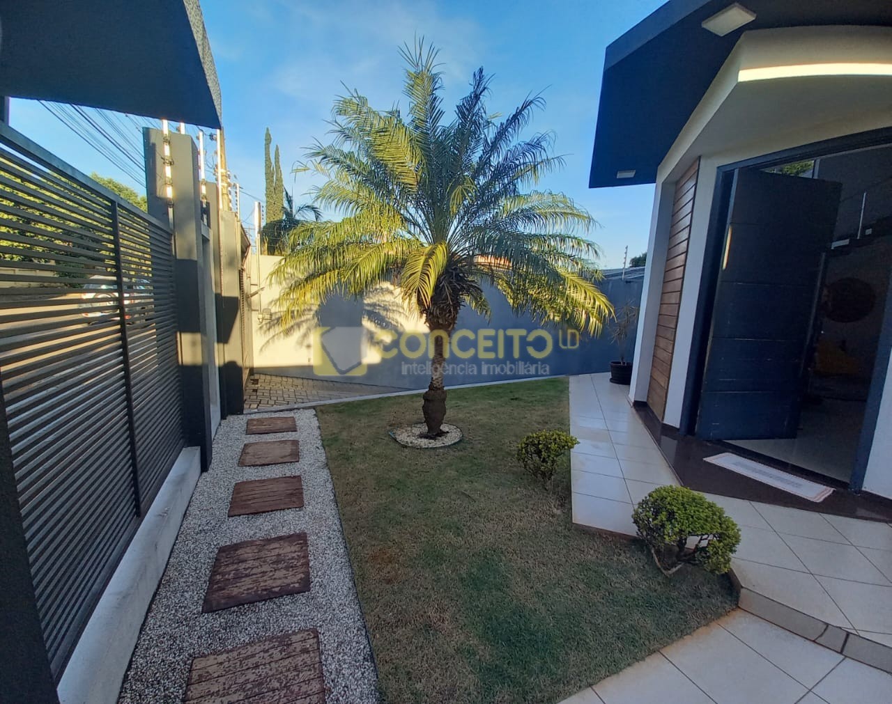 Sobrado para venda no Centro em Cambe com 600m² por R$ 2.300.000,00