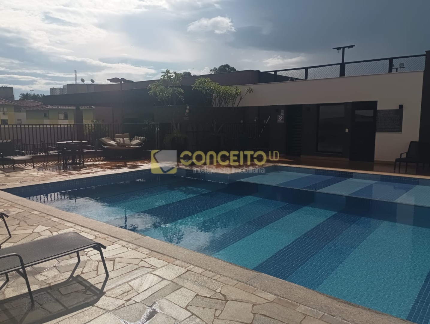Apartamento para locacao no Gleba Fazenda Palhano em Londrina com 80m² por R$ 3.800,00