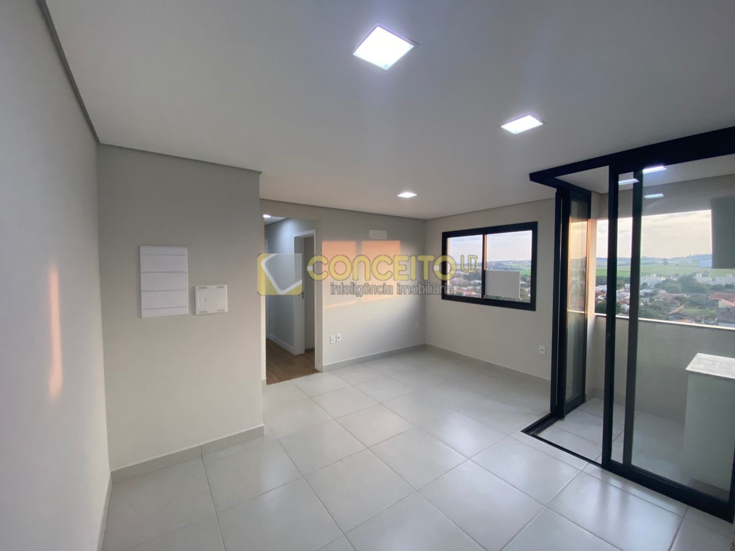 Apartamento para locacao no Centro em Cambe com 109,3m² por R$ 1.850,00