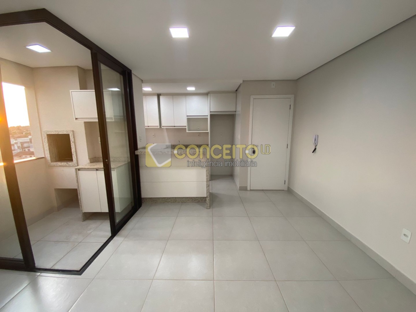 Apartamento para locacao no Centro em Cambe com 109,3m² por R$ 1.850,00