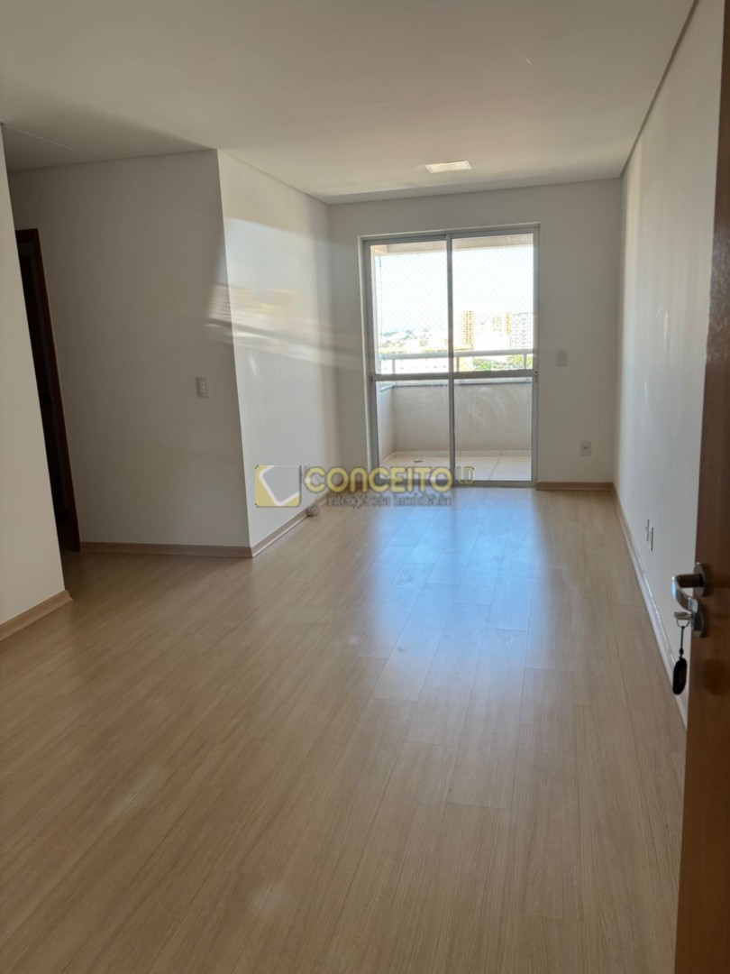 Apartamento para locacao no Vila Brasil em Londrina com 98,53m² por R$ 2.100,00