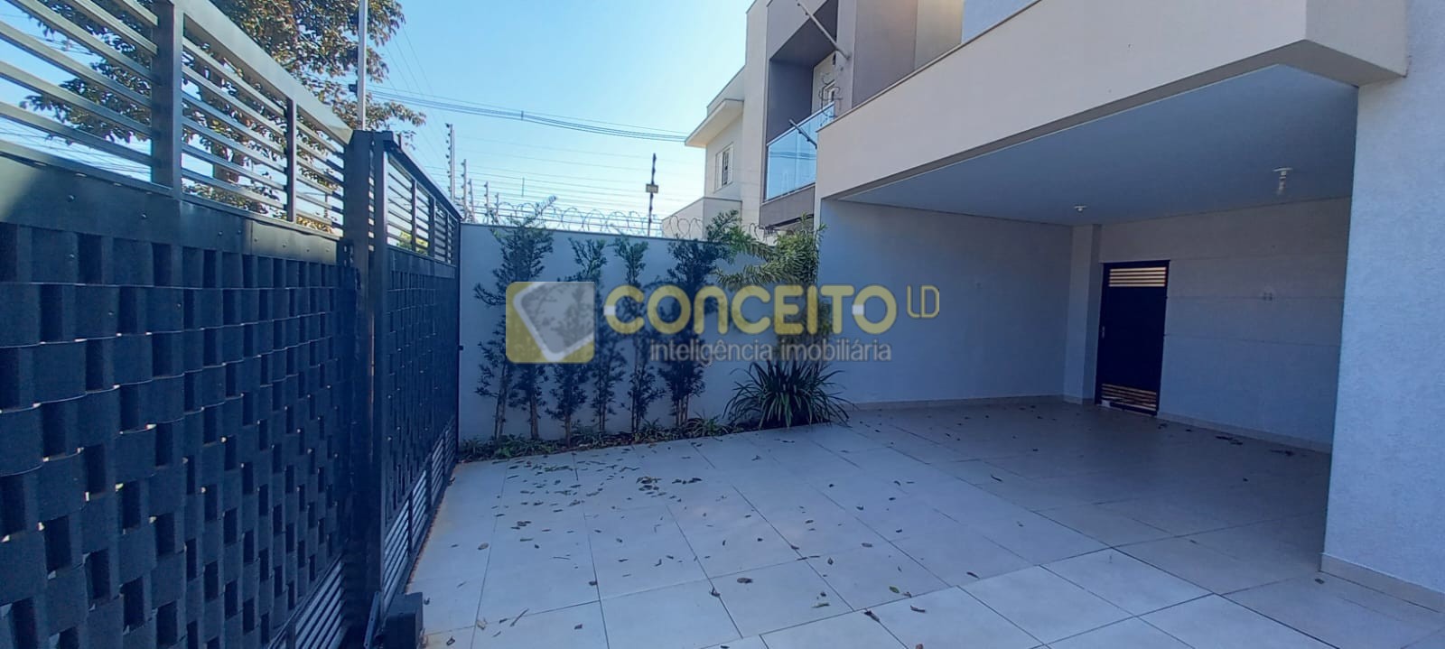 Sobrado para locacao no Jardim Guararapes em Londrina com 168,88m² por R$ 3.500,00