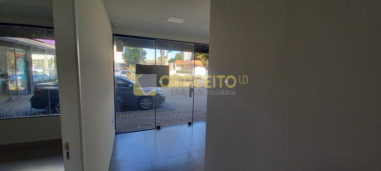Loja para locacao no Parque Jamaica em Londrina com 0m² por R$ 2.200,00