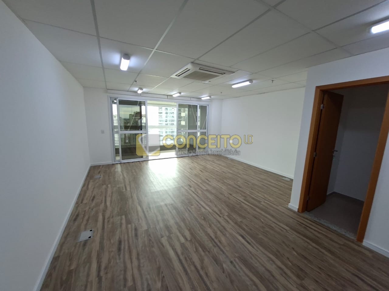 Sala Comercial para locacao no Gleba Fazenda Palhano em Londrina com 0m² por R$ 3.500,00