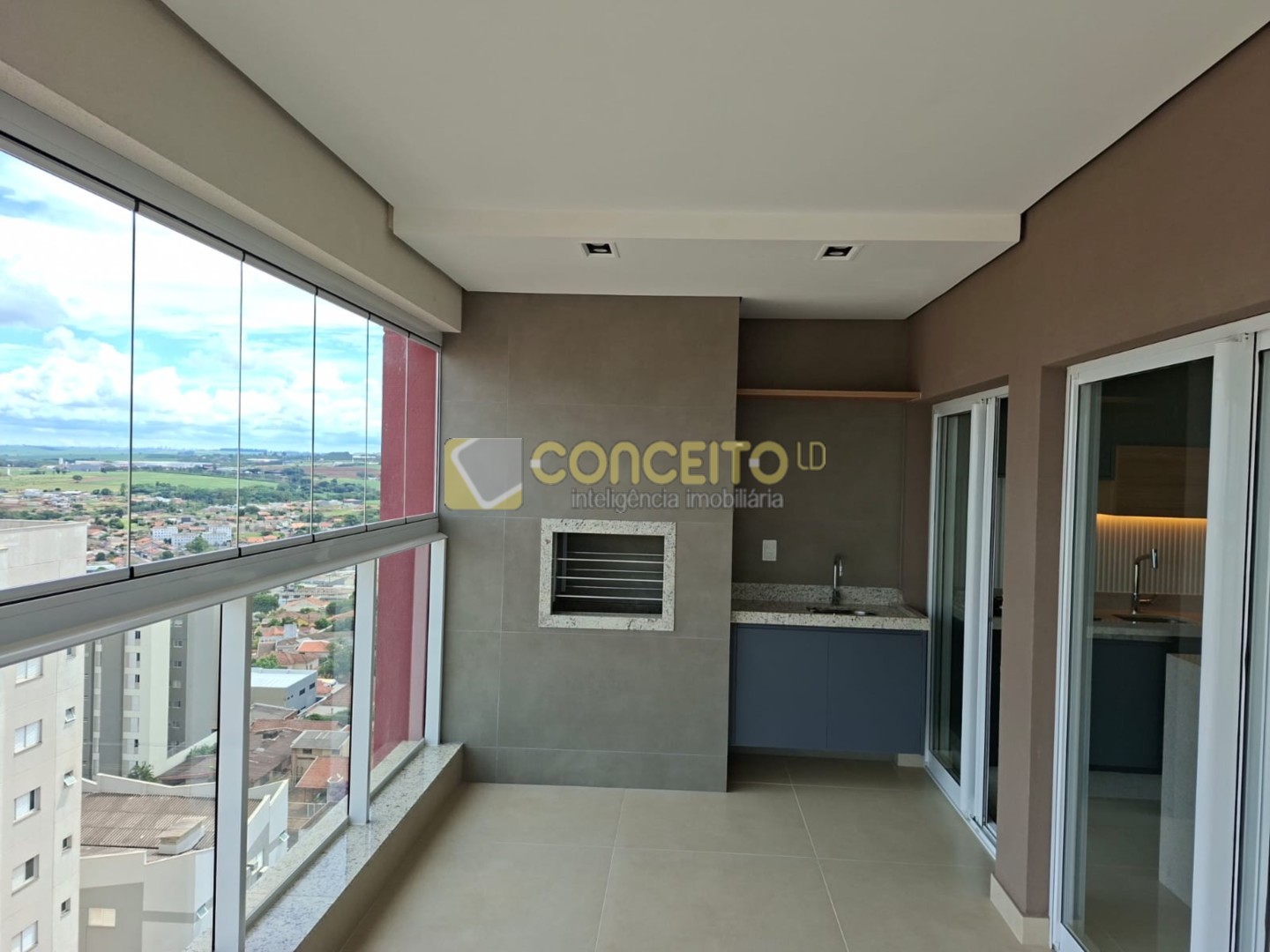 Apartamento para vendalocacaovenda e locacao no Centro em Cambe com 214m² por R$ 1.000.000,004.100,00