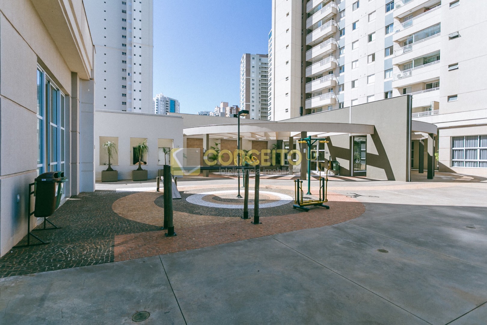 Apartamento para locacao no Santa Rosa em Londrina com 0m² por R$ 3.300,00