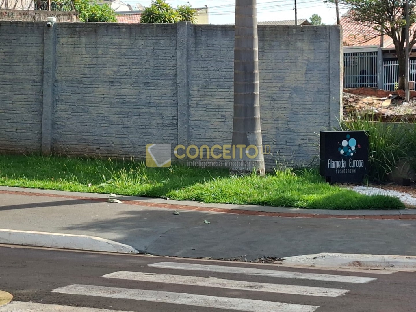 Apartamento para vendalocacaovenda e locacao no Paraiso em Londrina com 51m² por R$ 150.000,001.200,00