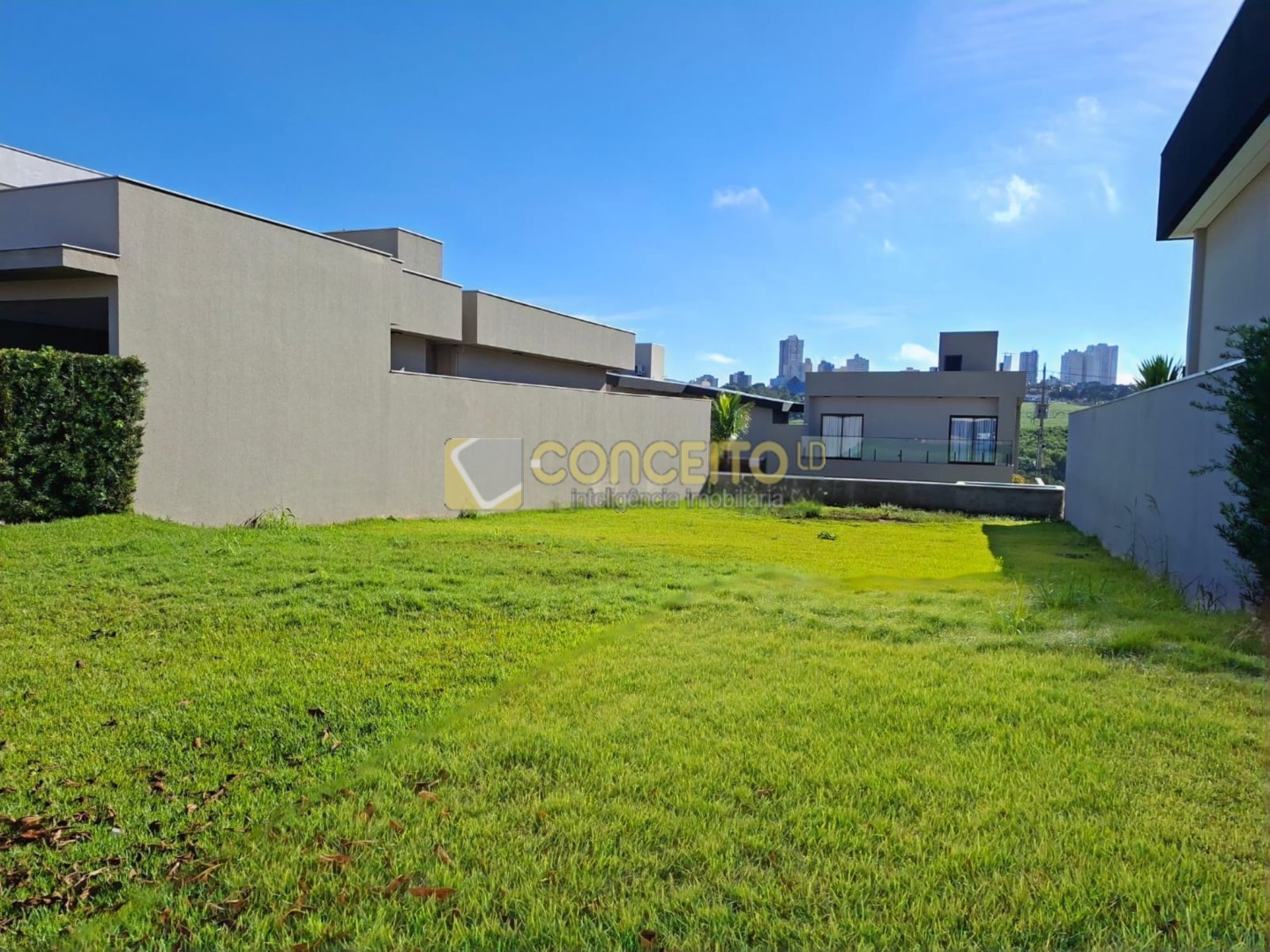 Terreno para venda no Centro em Cambe com 336m² por R$ 420.000,00
