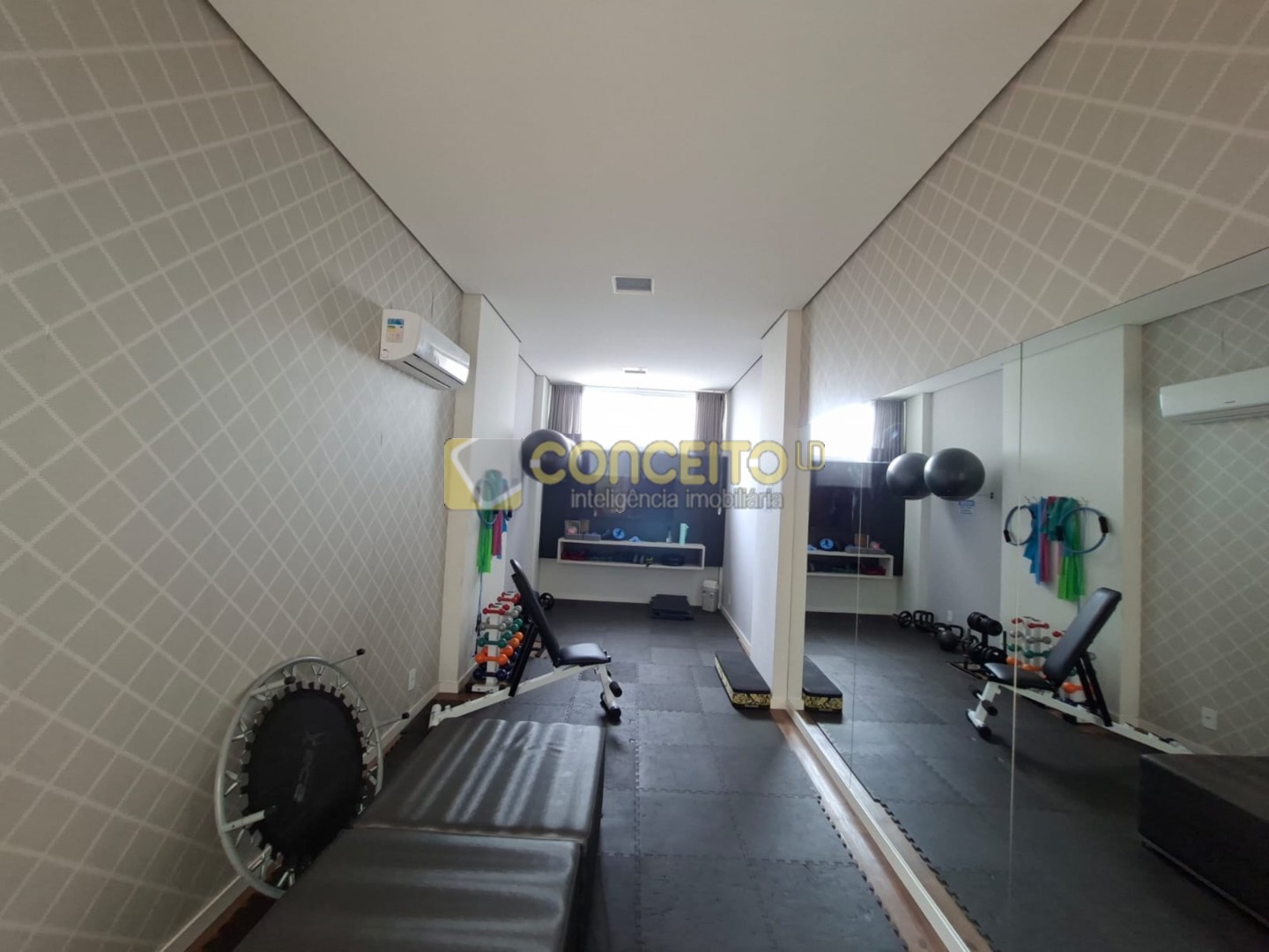 Apartamento para locacao no Centro em Cambe com 168m² por R$ 2.800,00