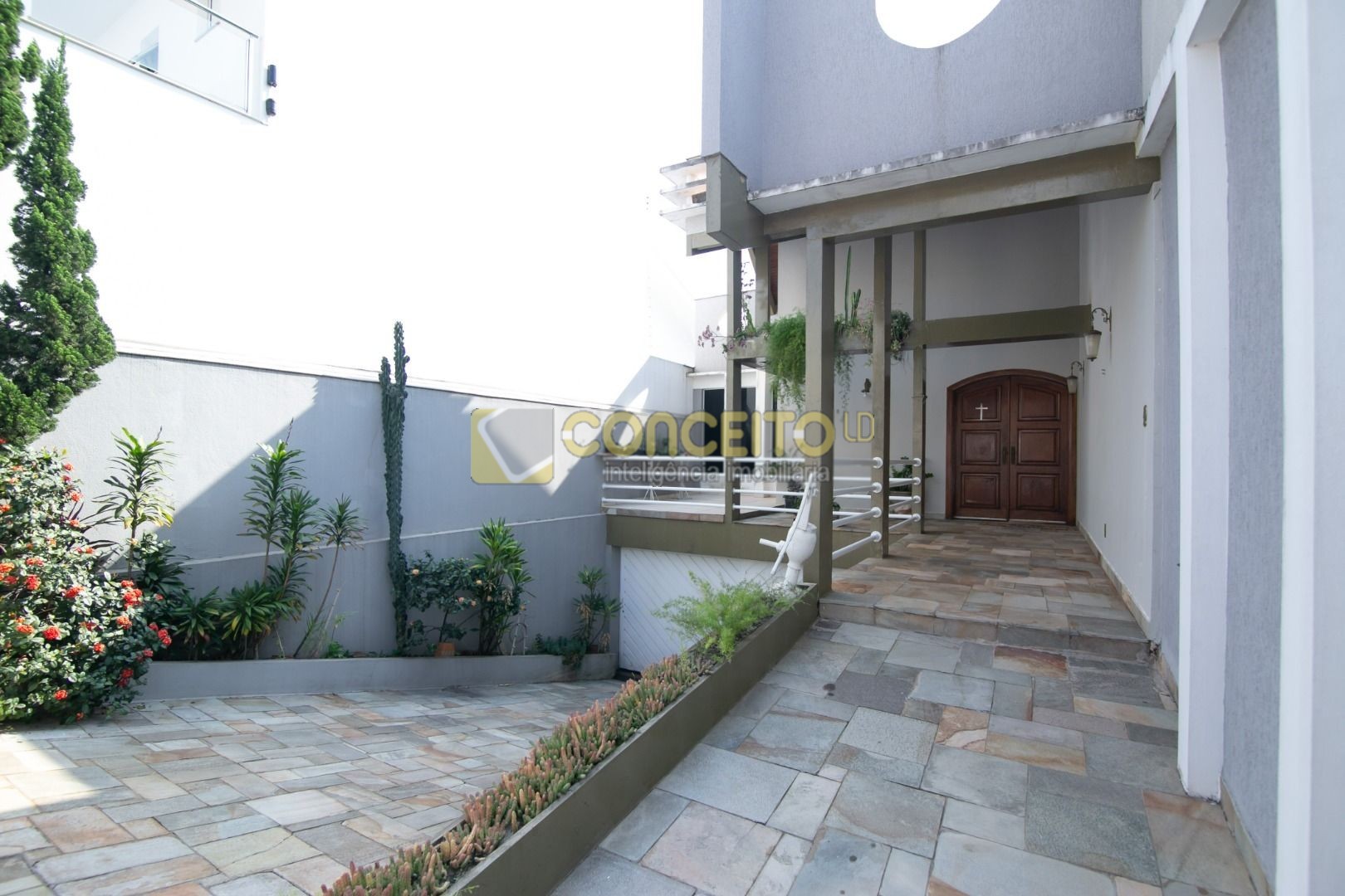 Casa para vendalocacaovenda e locacao no Centro em Cambe com 500m² por R$ 2.500.000,005.000,00