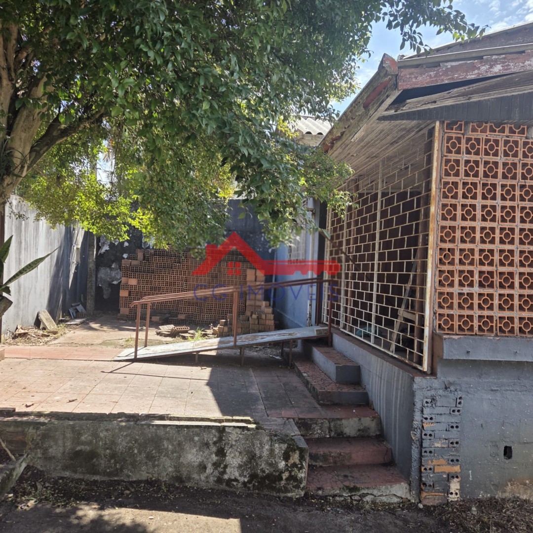 Terreno para venda no Ahu em Curitiba com 331m² por R$ 1.080.000,00