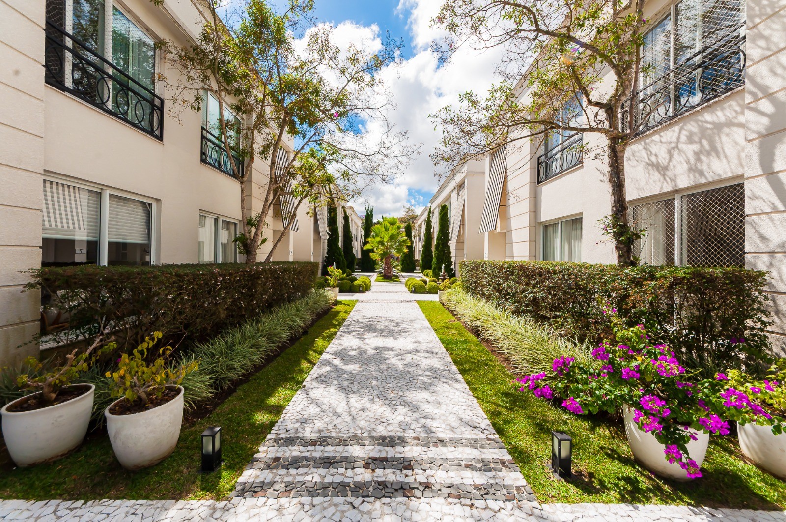Casa de Condominio para venda no Vista Alegre em Curitiba com 232m² por R$ 2.600.000.000,00