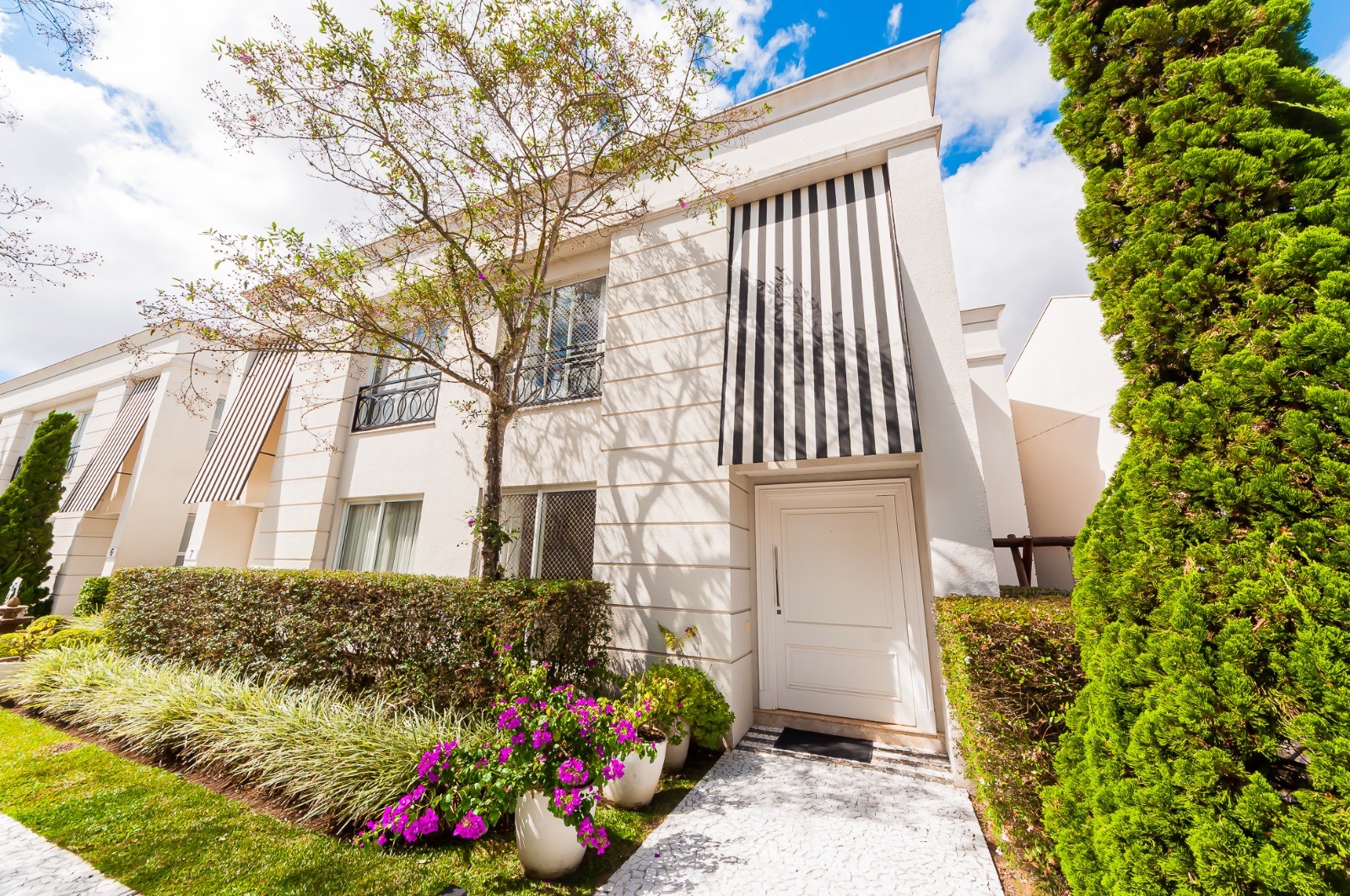 Casa de Condominio para venda no Vista Alegre em Curitiba com 232m² por R$ 2.600.000.000,00