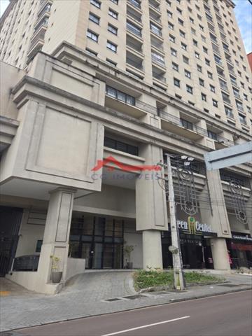 Apartamento para locacao no Centro em Curitiba com 50,25m² por R$ 4.375,00
