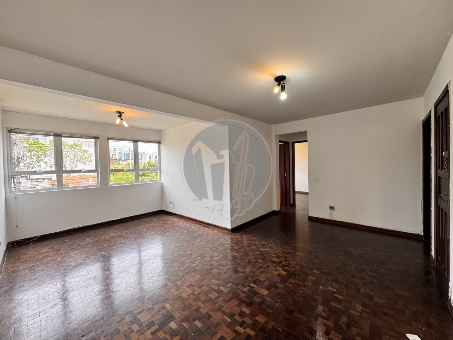 Apartamento para locacao no Juveve em Curitiba com 104m² por R$ 3.000,00