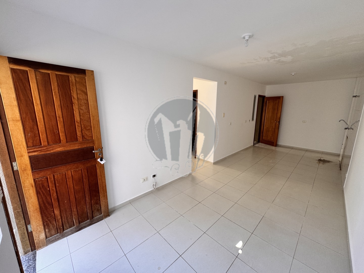 Casa Residencial para locacao no Santa Candida em Curitiba com 82,5m² por R$ 2.750,00