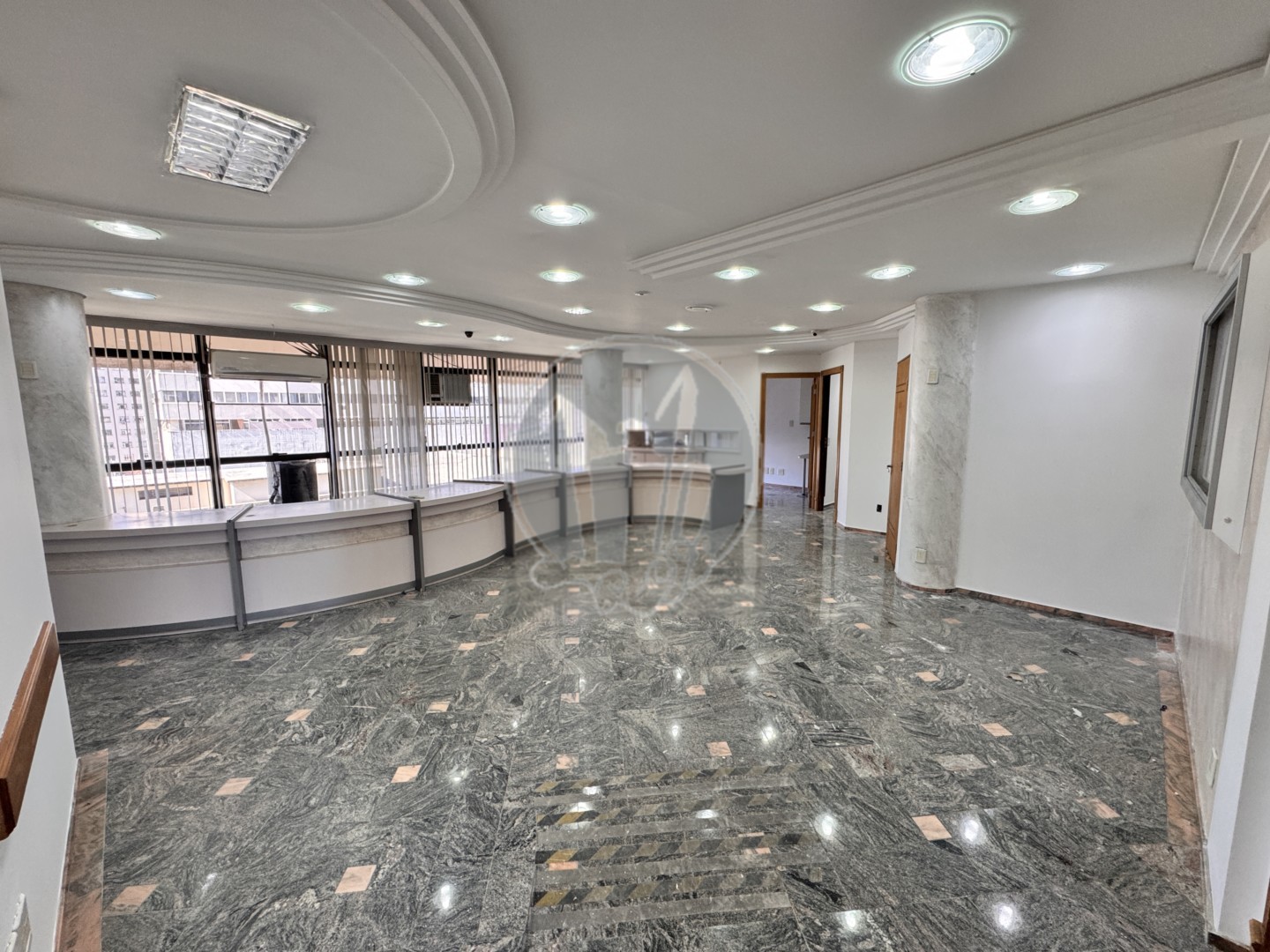 Conjunto Comercial para locacao no Centro em Curitiba com 227,1m² por R$ 5.250,00