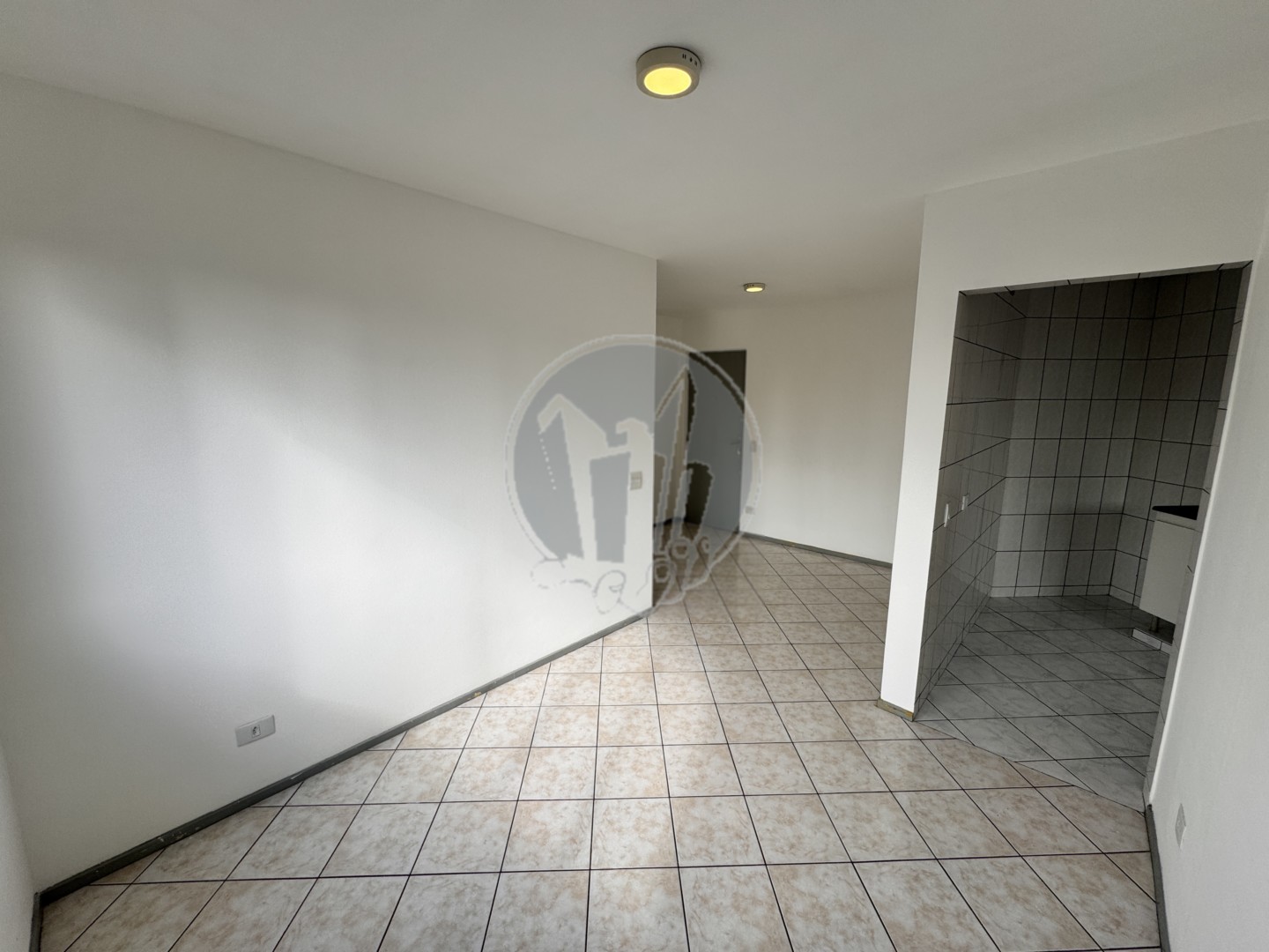 Apartamento para locacao no Centro em Curitiba com 79m² por R$ 2.250,00