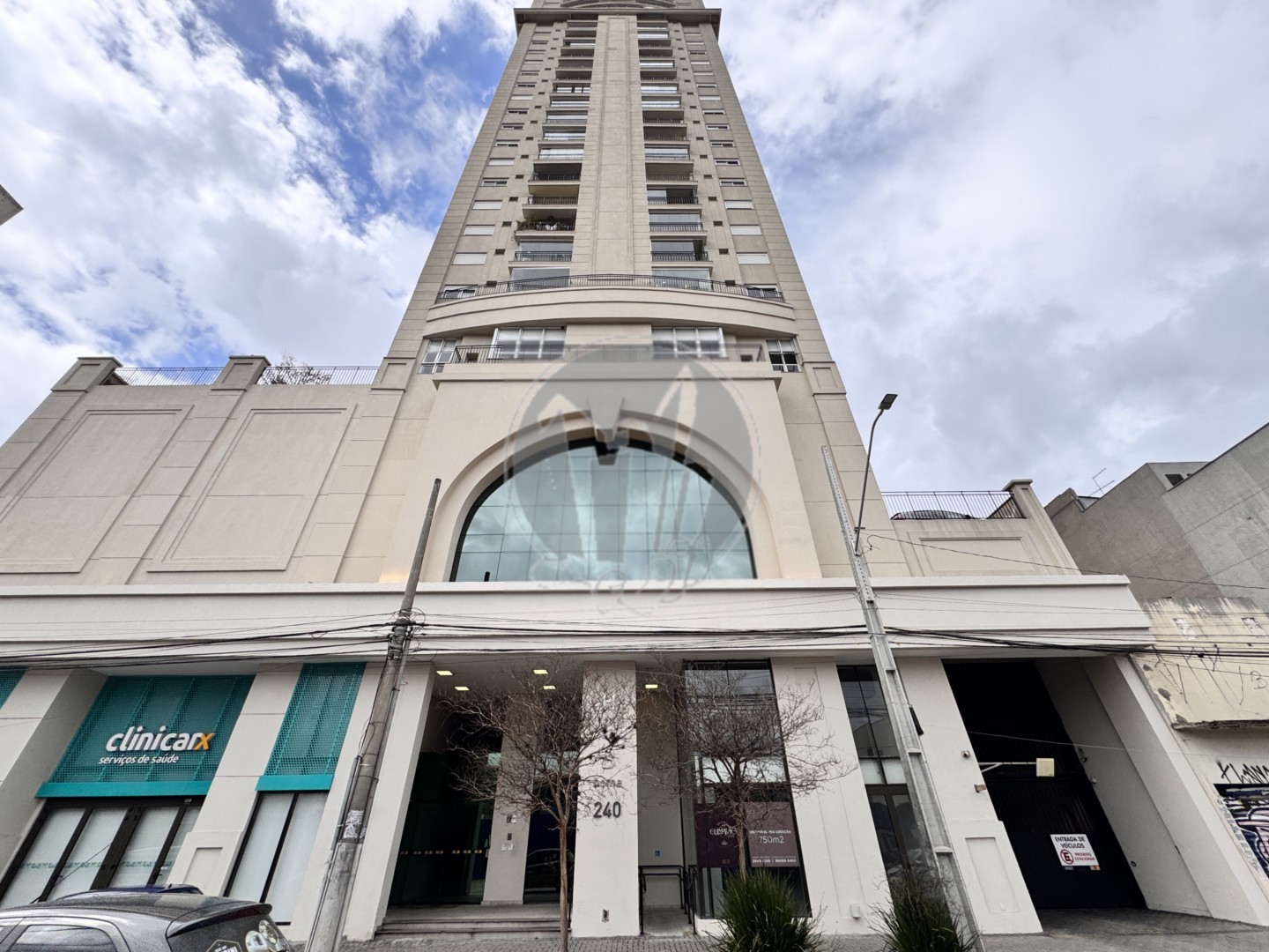 Apartamento para locacao no Centro em Curitiba com 117,9m² por R$ 3.750,00