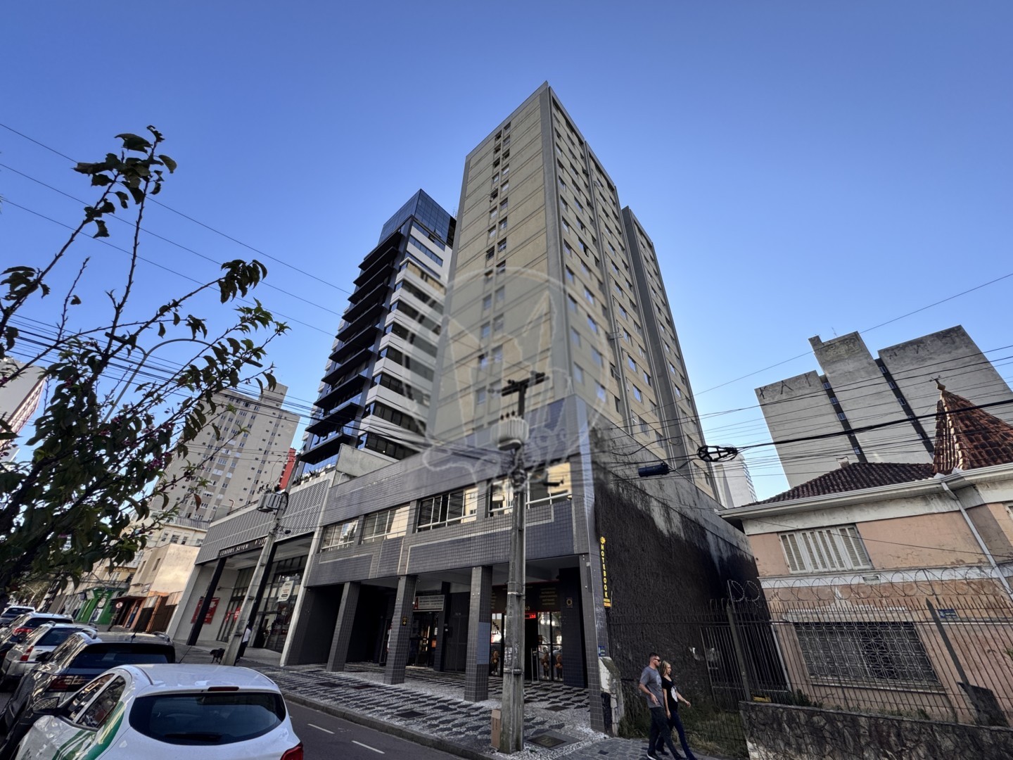 Apartamento para locacao no Centro em Curitiba com 57,16m² por R$ 1.937,50