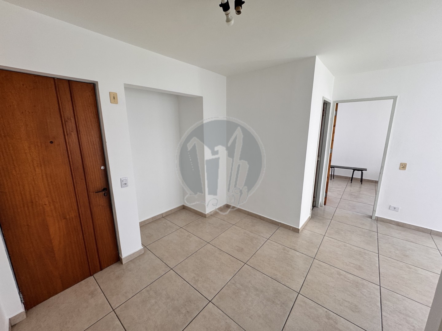 Apartamento para locacao no Centro em Curitiba com 57,16m² por R$ 1.937,50
