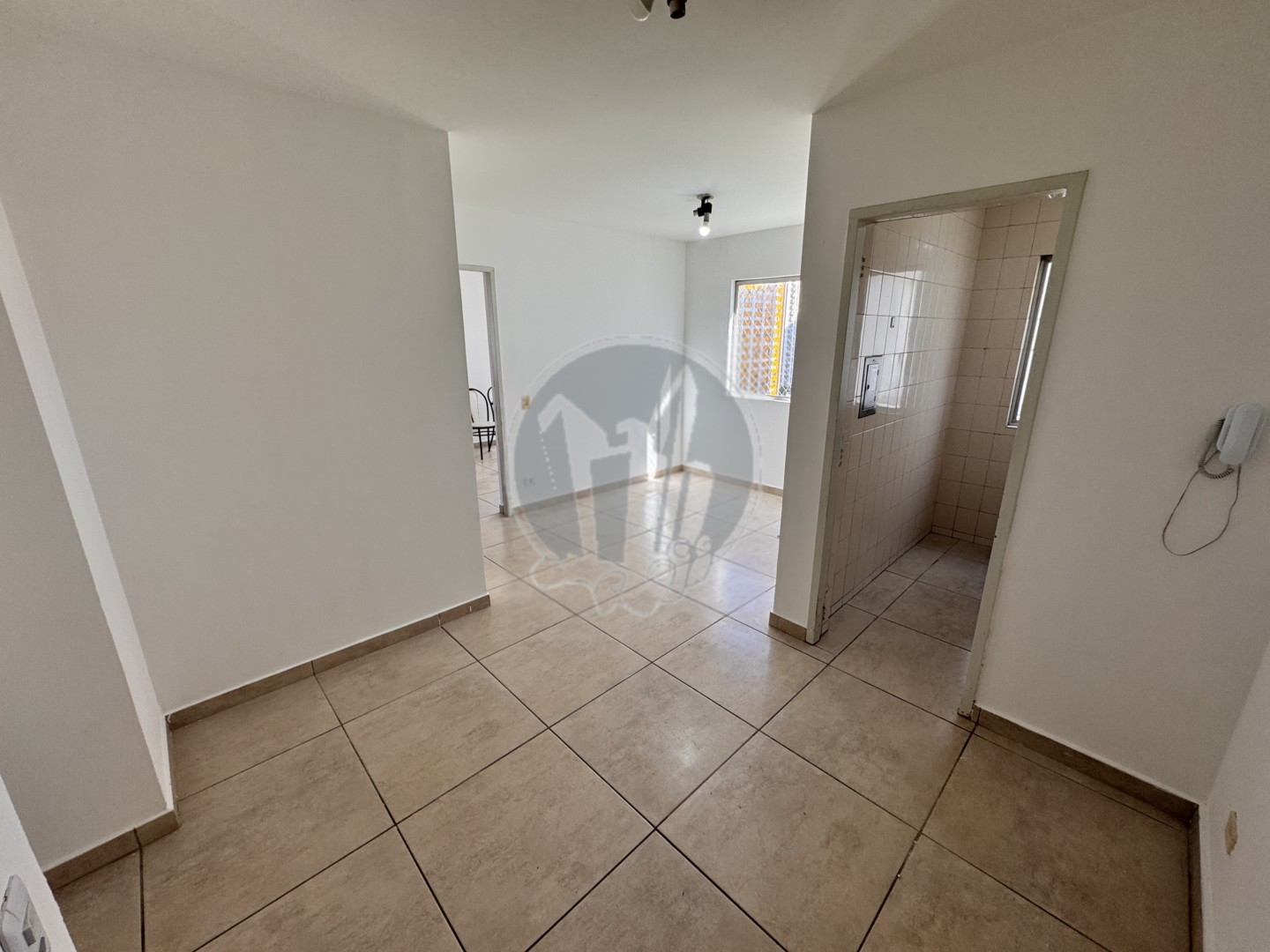Apartamento para locacao no Centro em Curitiba com 57,16m² por R$ 1.937,50