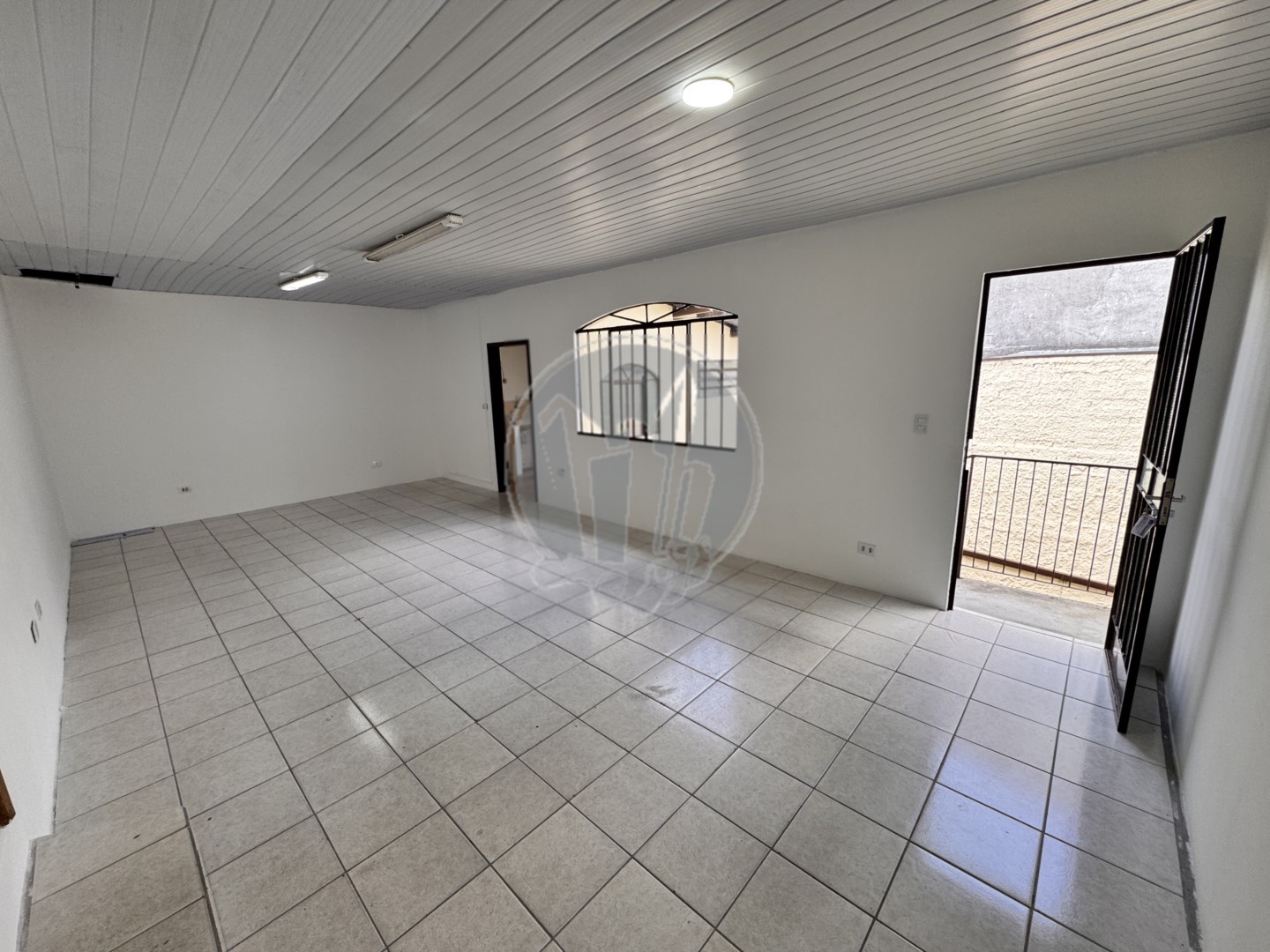 Apartamento para locacao no Barreirinha em Curitiba com 94m² por R$ 2.875,00