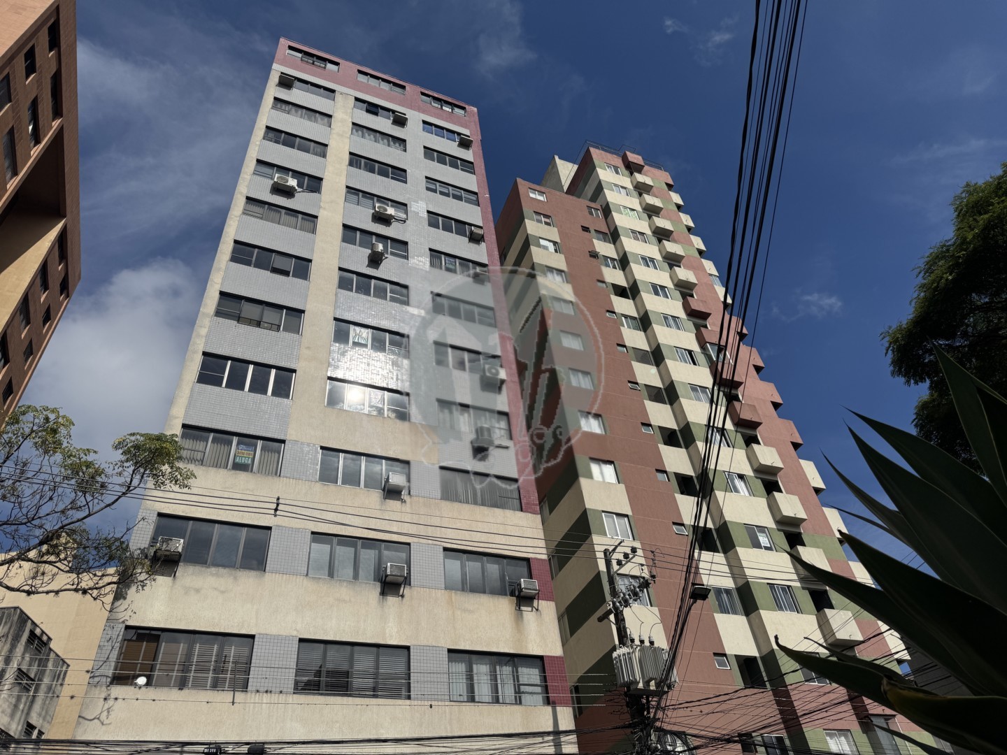 Conjunto Comercial para locacao no Centro em Curitiba com 26,5m² por R$ 750,00