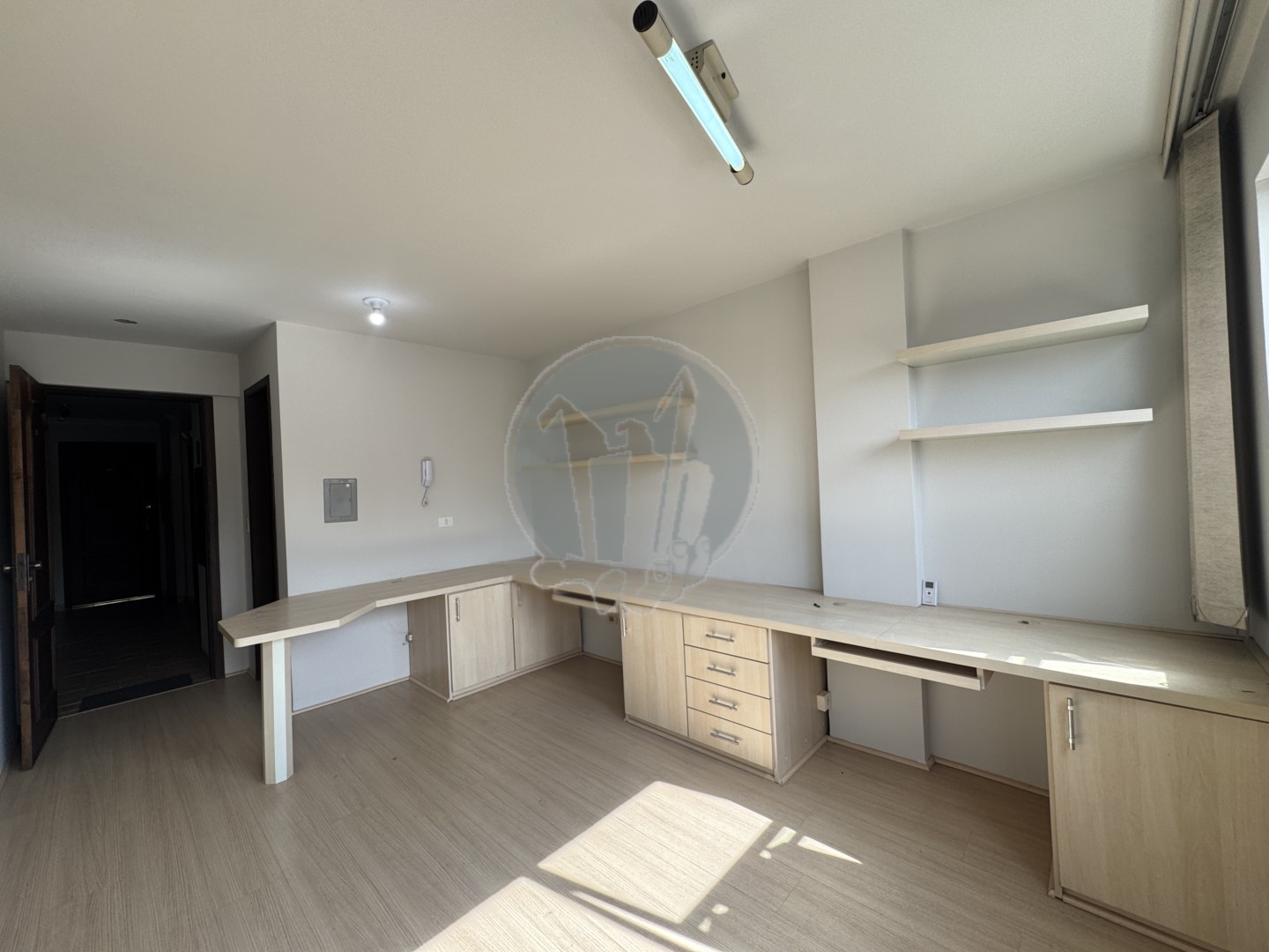 Conjunto Comercial para locacao no Centro em Curitiba com 26,5m² por R$ 750,00