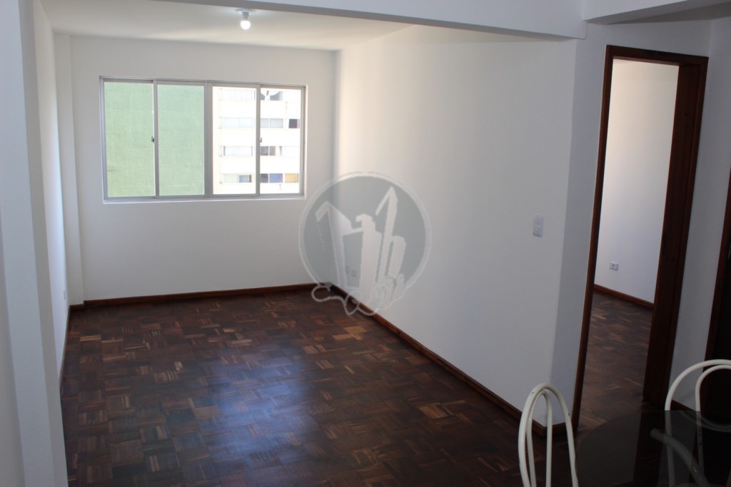 Apartamento para locacao no Centro em Curitiba com 46,77m² por R$ 1.625,00