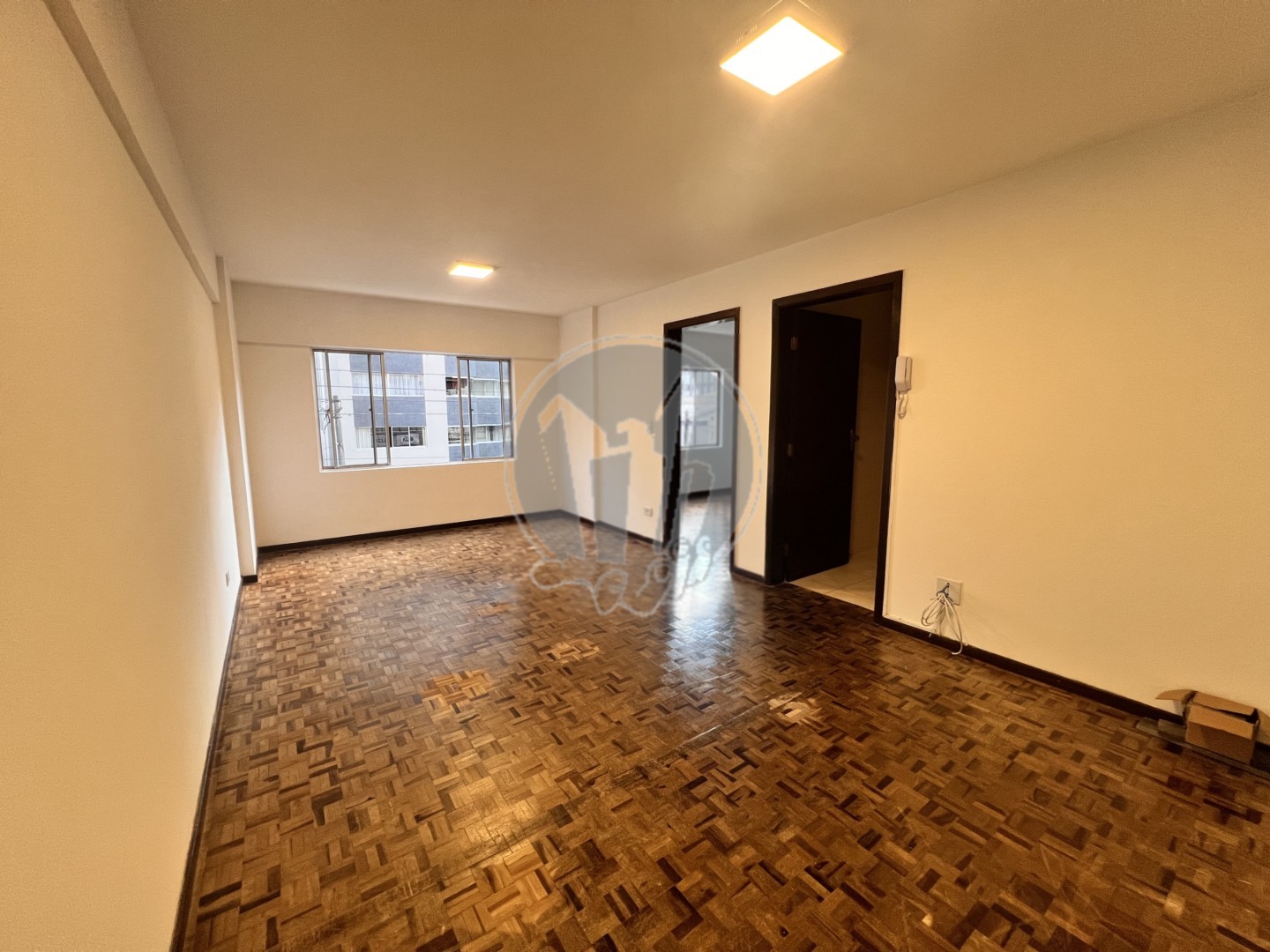 Apartamento para locacao no Centro em Curitiba com 48m² por R$ 1.687,50