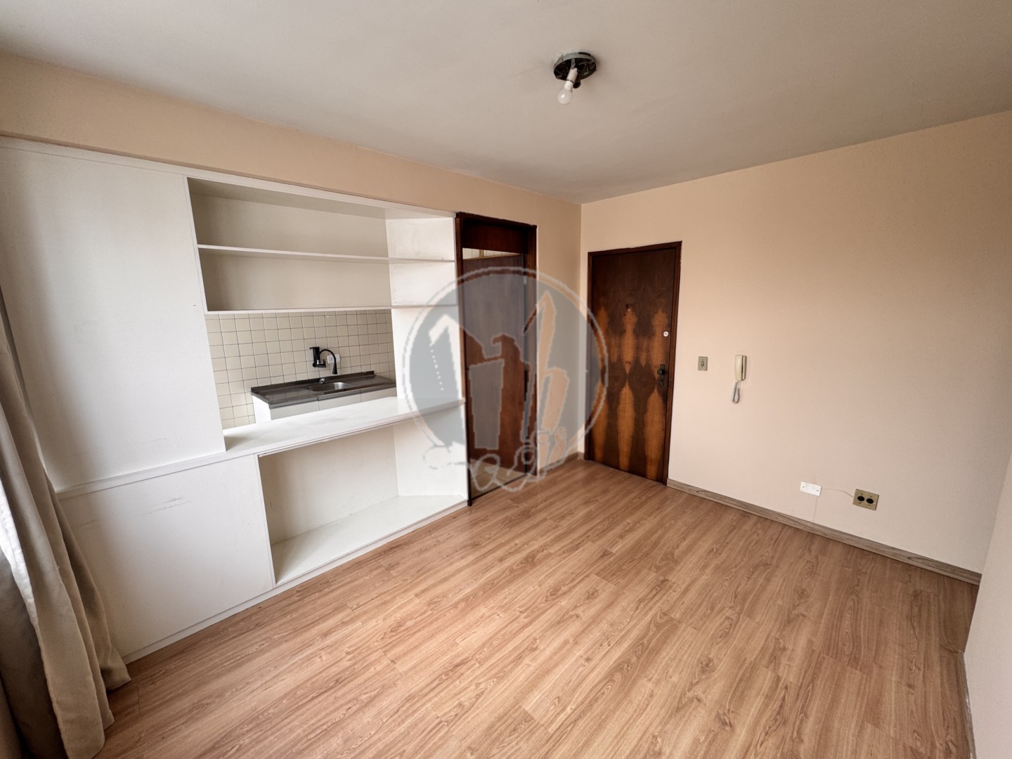 Apartamento para locacao no Centro em Curitiba com 45,52m² por R$ 1.750,00