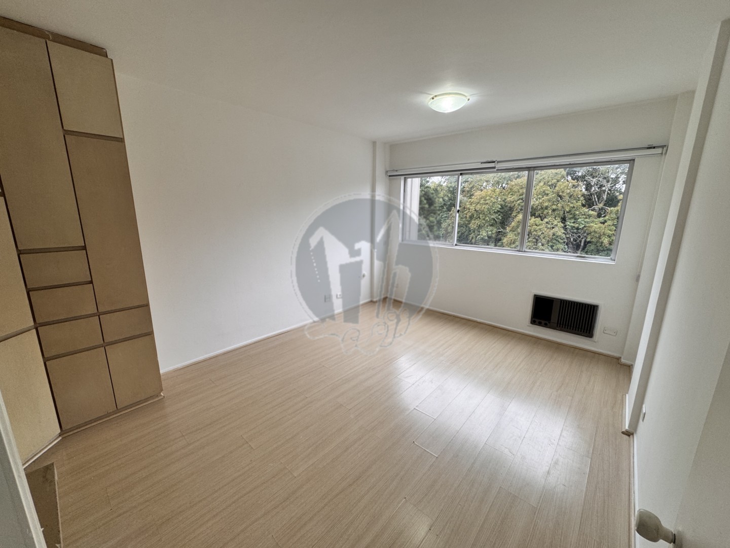 Conjunto Comercial para locacao no Alto da Rua XV em Curitiba com 38,85m² por R$ 1.612,50