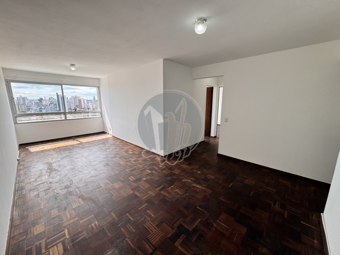 Apartamento para locacao no Alto da Rua XV em Curitiba com 126,65m² por R$ 2.250,00