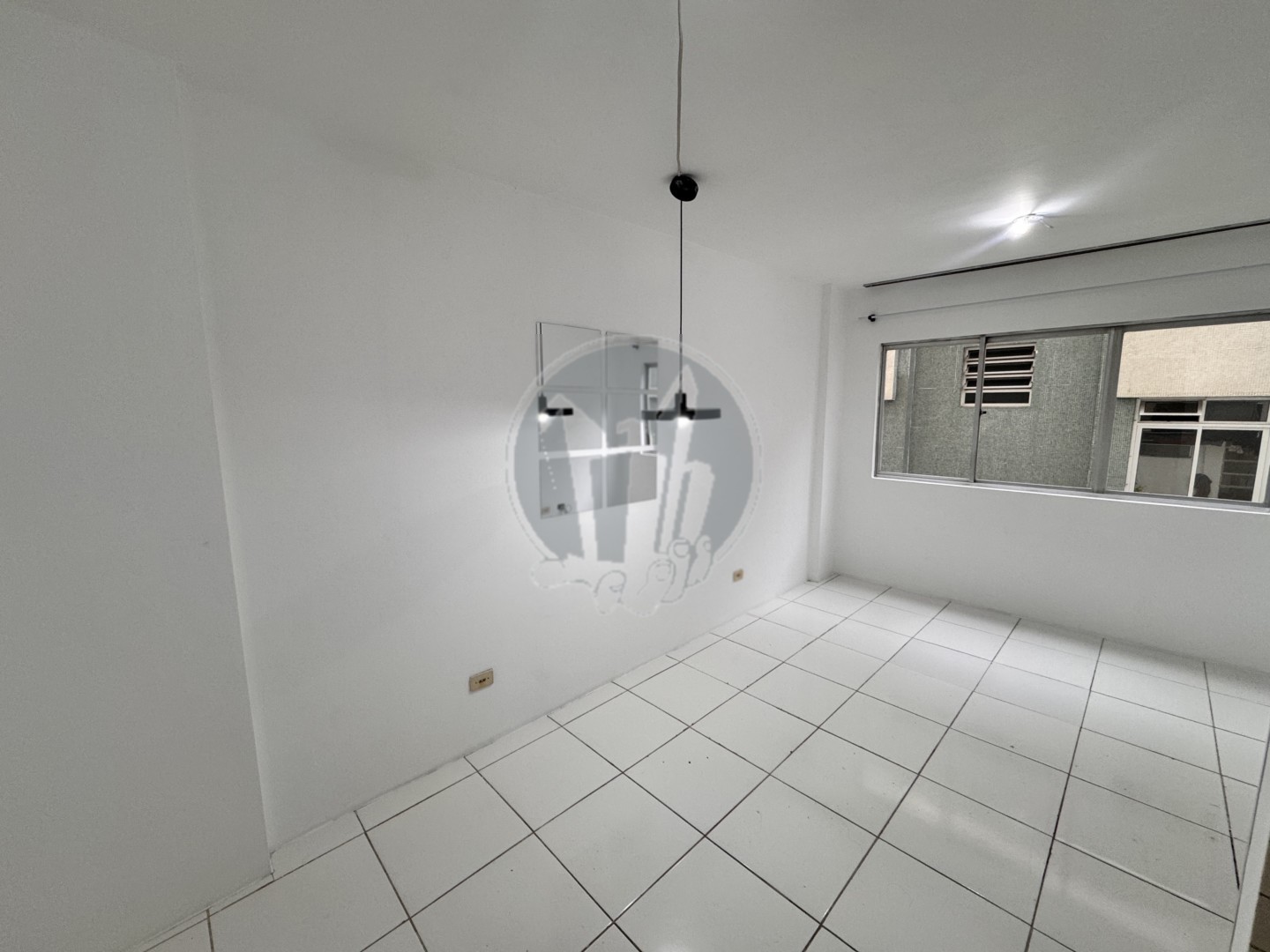 Apartamento para locacao no Centro em Curitiba com 36,82m² por R$ 1.687,50
