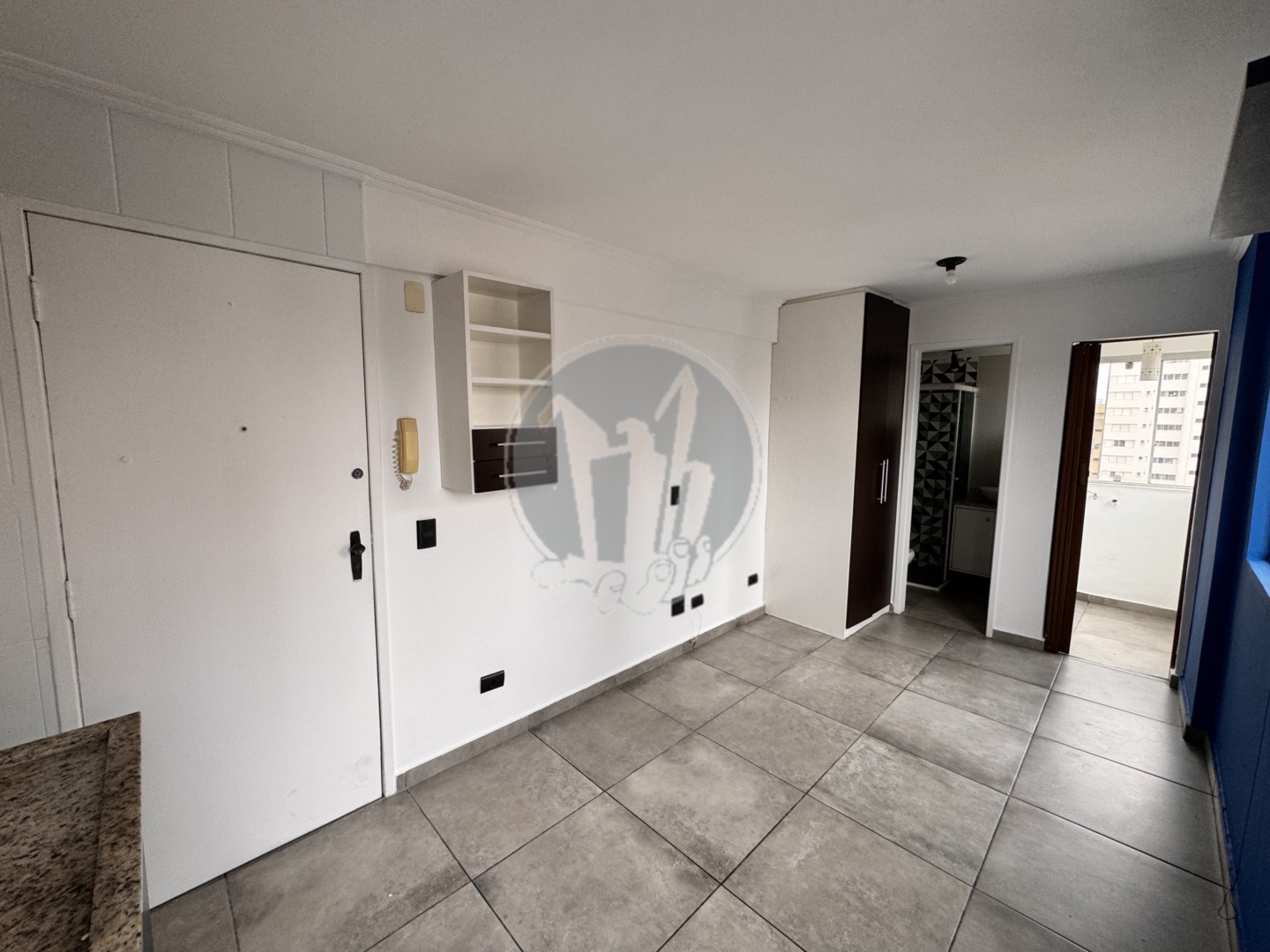 Studio para locacao no Centro em Curitiba com 30,4m² por R$ 1.987,50