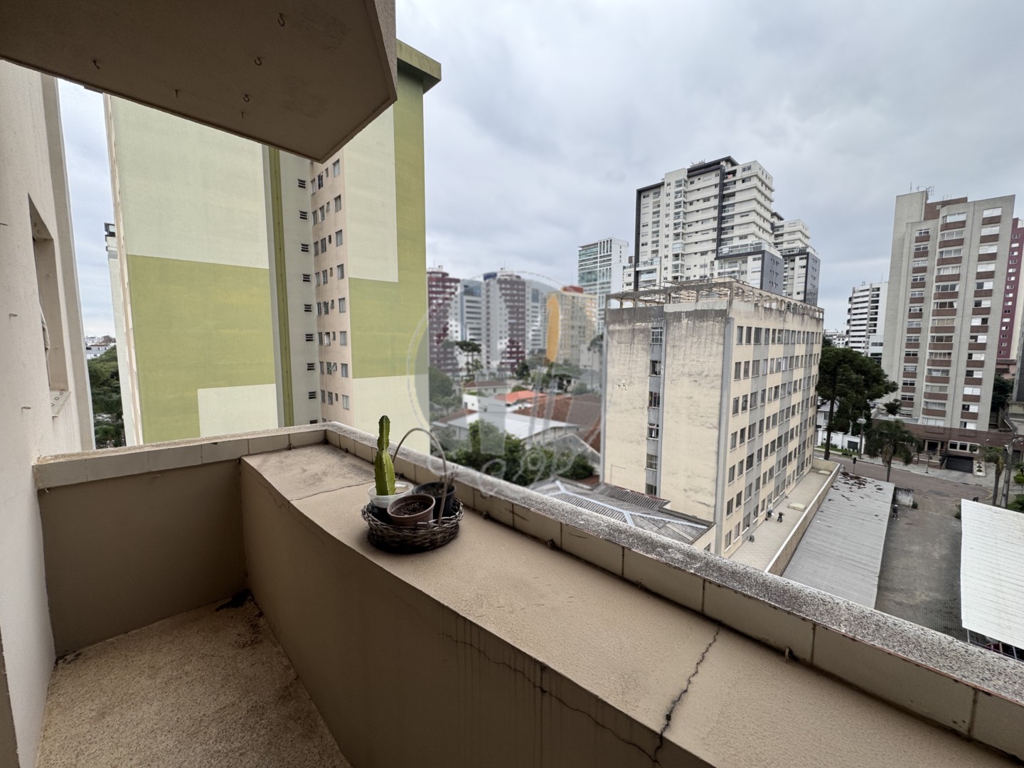 Apartamento para locacao no Agua Verde em Curitiba com 91,9m² por R$ 3.000,00